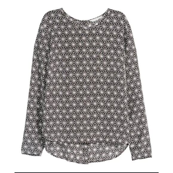 H&M Women’s Black Star Print long sleeve button back Blouse - sz 2 - Picture 1 of 8